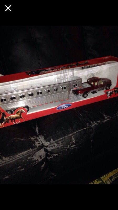 Country Life Ford Pickup&Horse Trailer