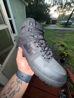 DC Shoes Men's Mid-Top Hiking Boot