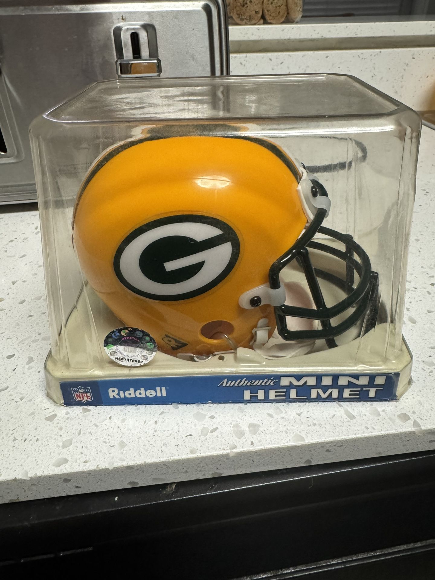 Mini Helmet Packers