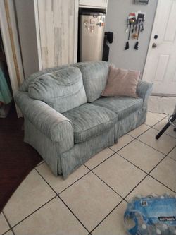 soft Blue couch (ONLY 80$) ♥️