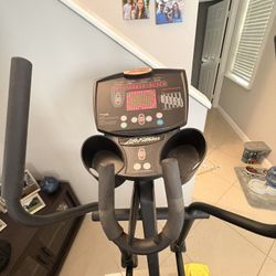 Life Firmes Elliptical X3 Slightly Used (open To Any Offer)