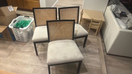 Chairs  HD buttercup