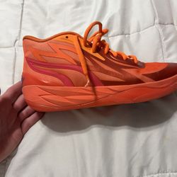 Used Size 9 Puma MB.02
