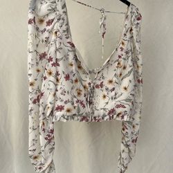 Hersey Long Sleeve Crop Top Size Medium Floral Print