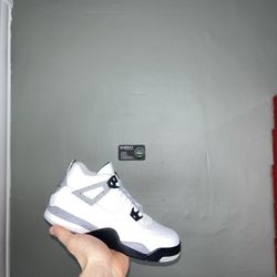Jordan 4 White Cement