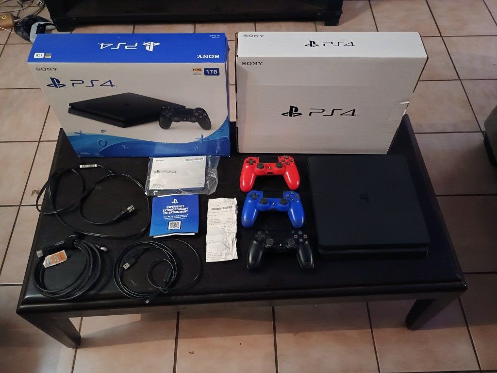 Sony PlayStation 4