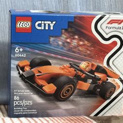 New Lego city F1" Driver with McLaren Race Car (60442)