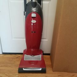 NEW cond MIELE CHAMPAGNE COMMERCIAL VACUUM WITH COMPLETE ATTACHMENTS  , AMAZING POWER SUCTION  , WORKS EXCELLENT  , IN The BOX 
