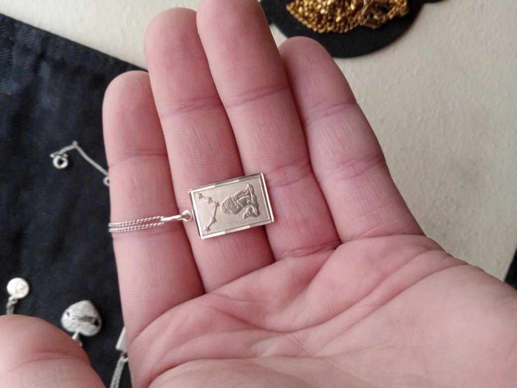925 Pendant And Chain