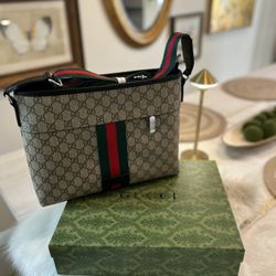 Reduced To $399 OBO Brand NWT Handbag + Makeup Bag/Quick Ship Or Drop off