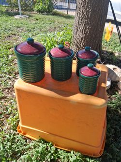 Set of 4 Jars Red and Green