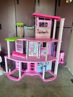 Barbie Dream House