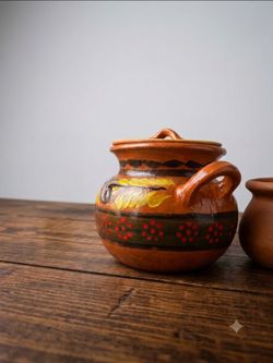 Clay pot