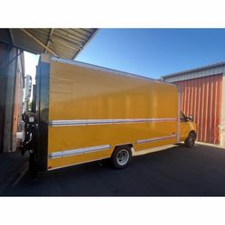 2014 Ford E350 súper duty 131,000 miles