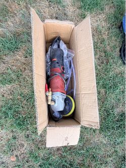 Angle grinder for tile
