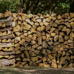 FIREWOOD FOR SALE. SEASOND HARDWOODS,CUT,SPLIT,AND STACKED ON PATTON.