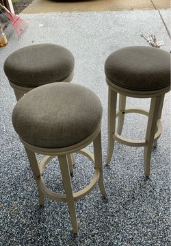 3 bar height stools