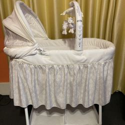 Simmons Kids' SlumberTime Elite Gliding Bassinet