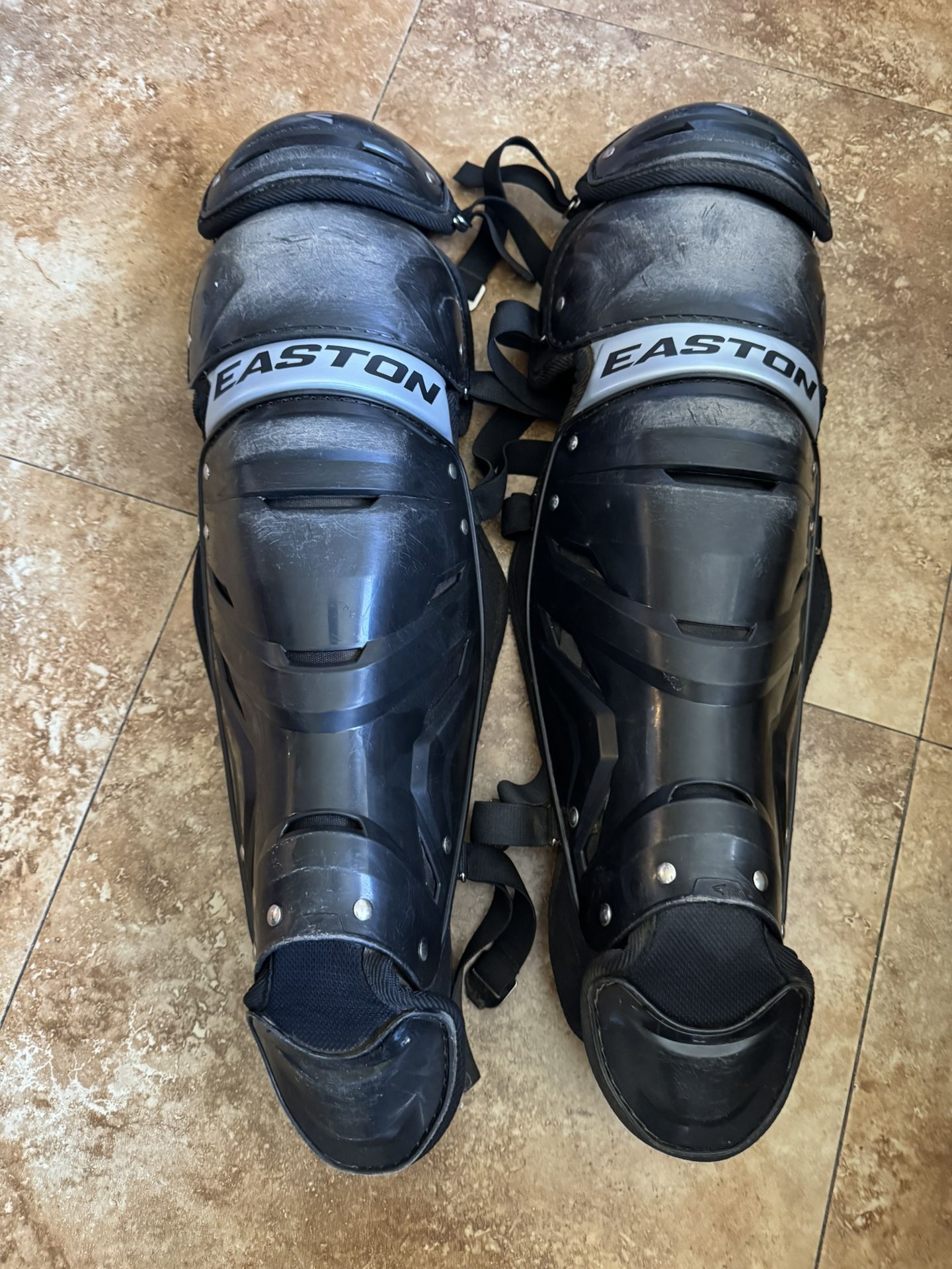 Easton Adult Game Time Elite Catchers Leg Guards