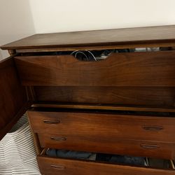 Lane Vintage Dresser