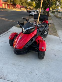 Can-Am Spyder 3-Wheel Motorcycle