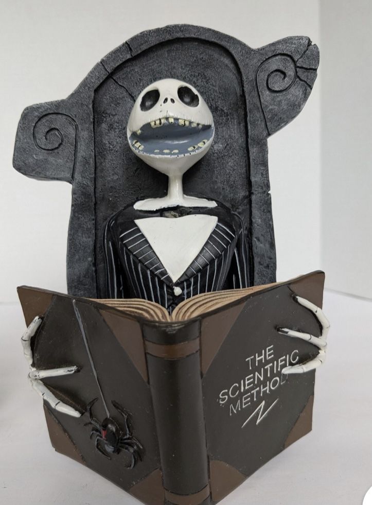 Nightmare Before Christmas Reading Jack Skellington NECA Bookends