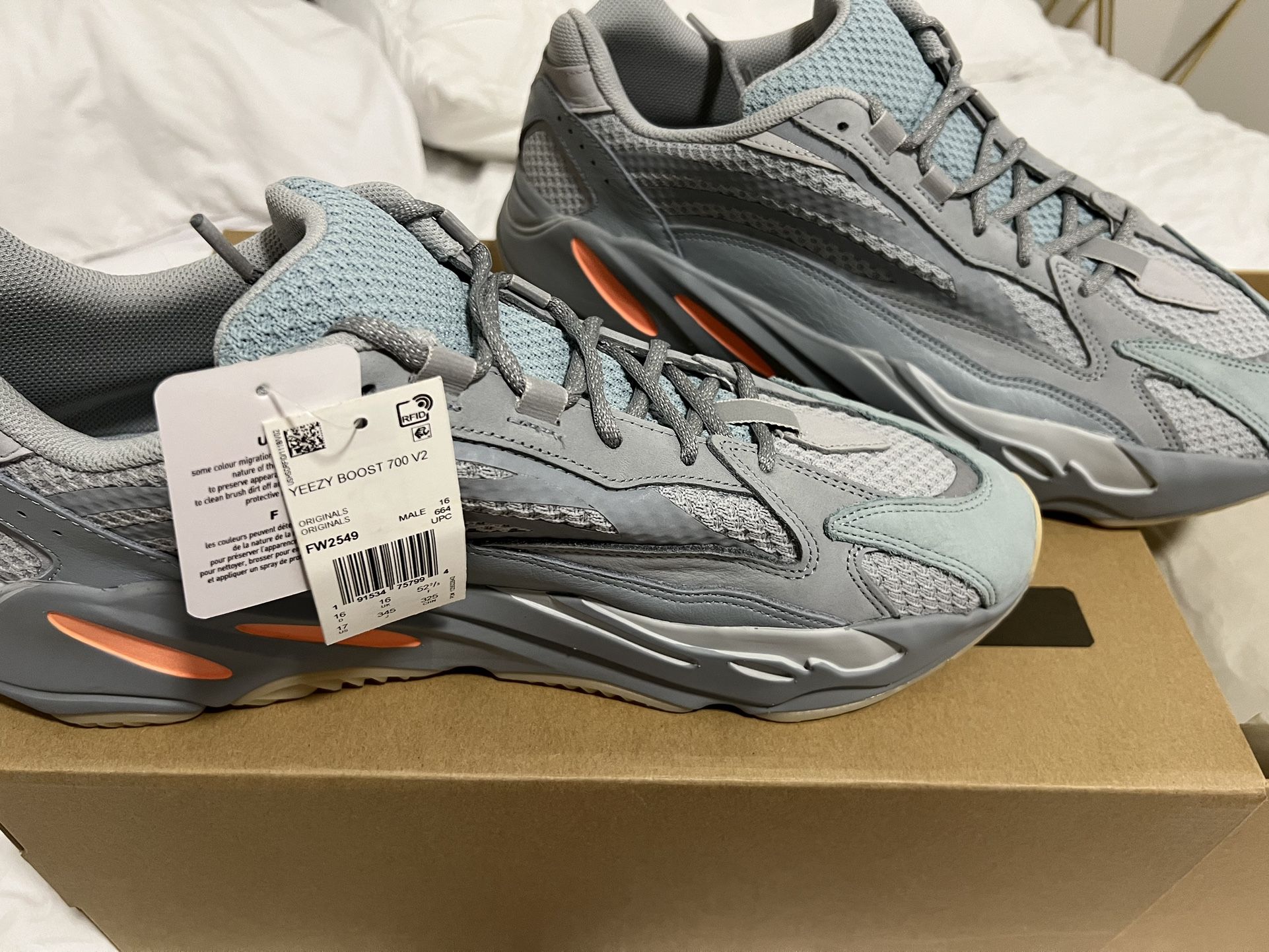 Yeezy Boost 700 Size 17 US FW2549