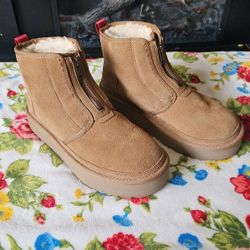 UGG Neumel Platform Zip Suede Size 10