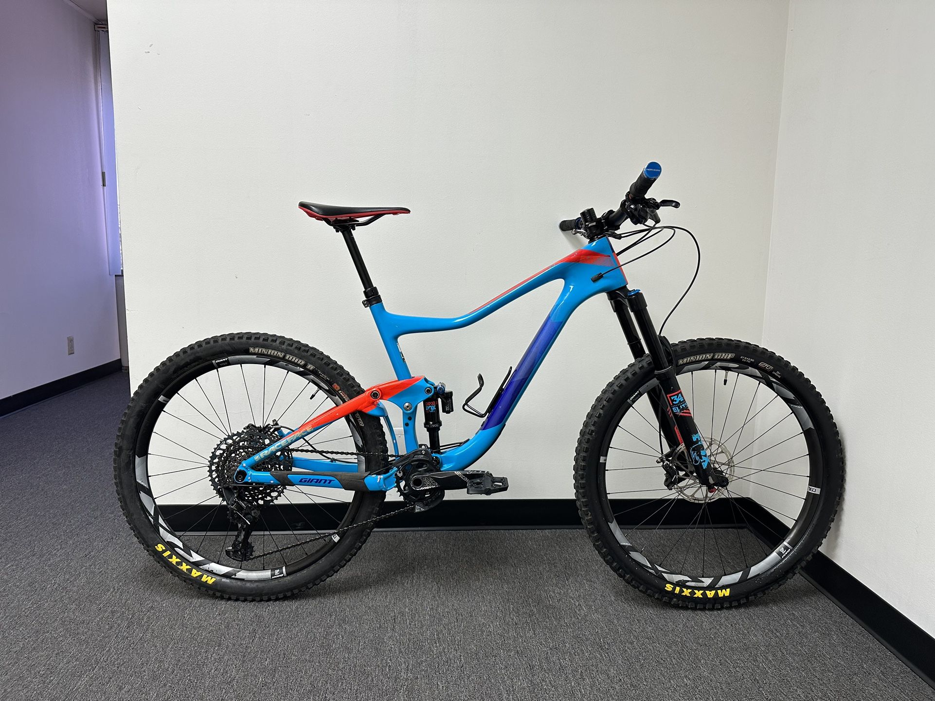 2018 Giant Trance 01 