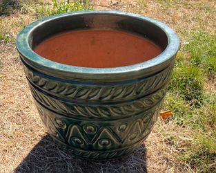 Heavy glazed terracotta pot. Read description 1st