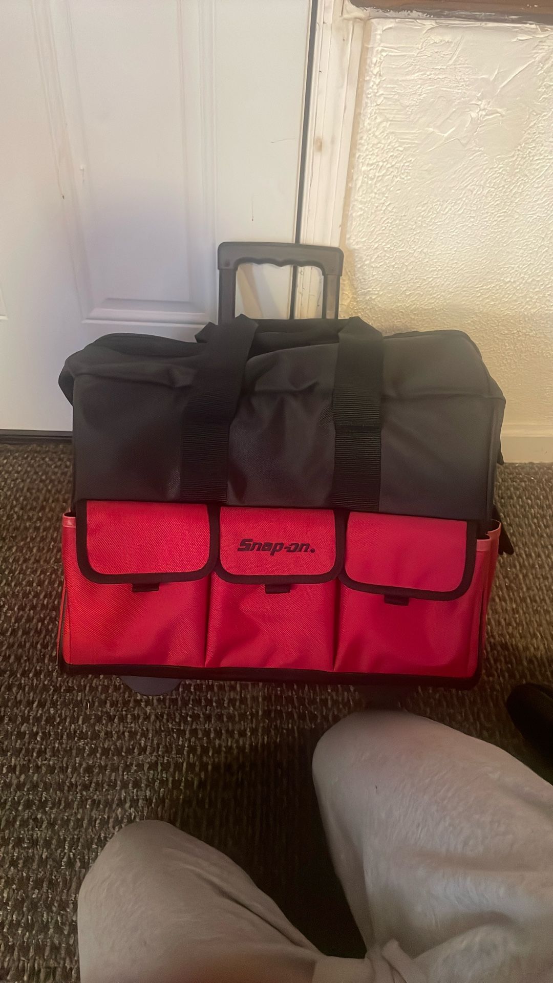 Snap-On Soft Sided Tool Bag With Wheels