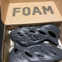 Brand new Yeezy Foam RNR Onyx US size:12