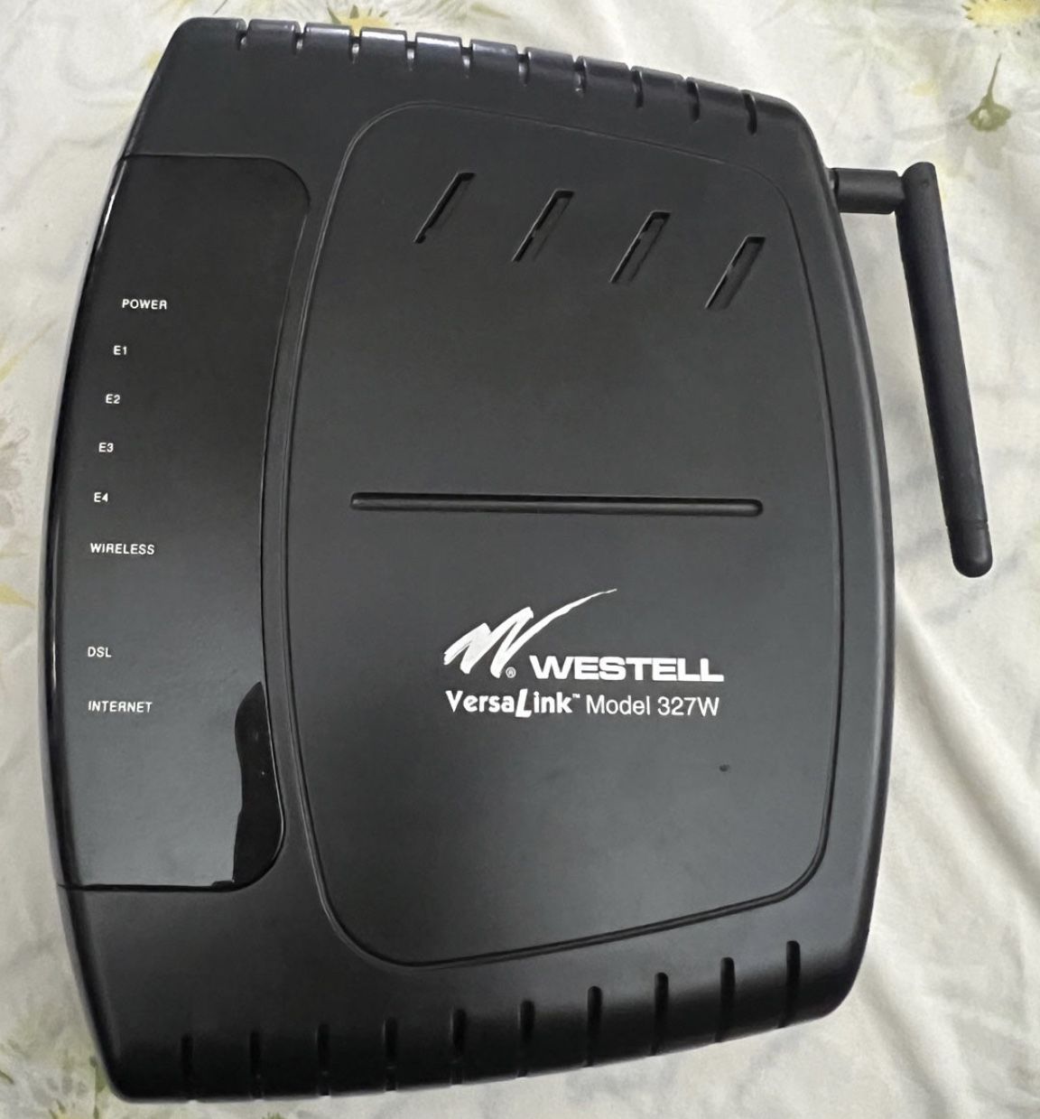 Westell VersaLink 327W 4-Port Wireless 802.11g DSL Router A90-327W15-06