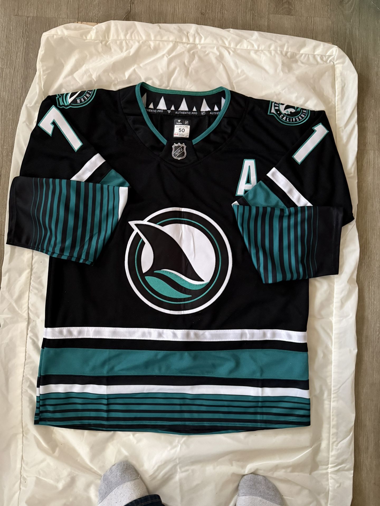New San Jose sharks! #71 Celebrini jersey,