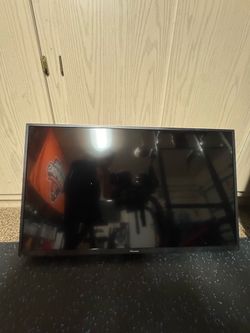 Pioneer 43” LED TV – Excellent Condition