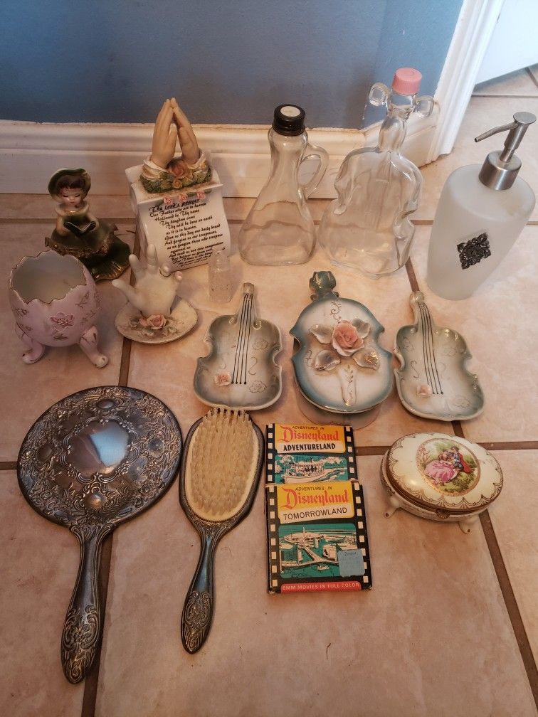 Grandma's Vintage Knick Knacks