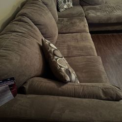 Big pet free , smoke free