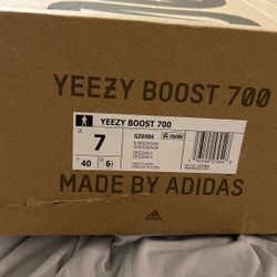 Yeezy Boost 700