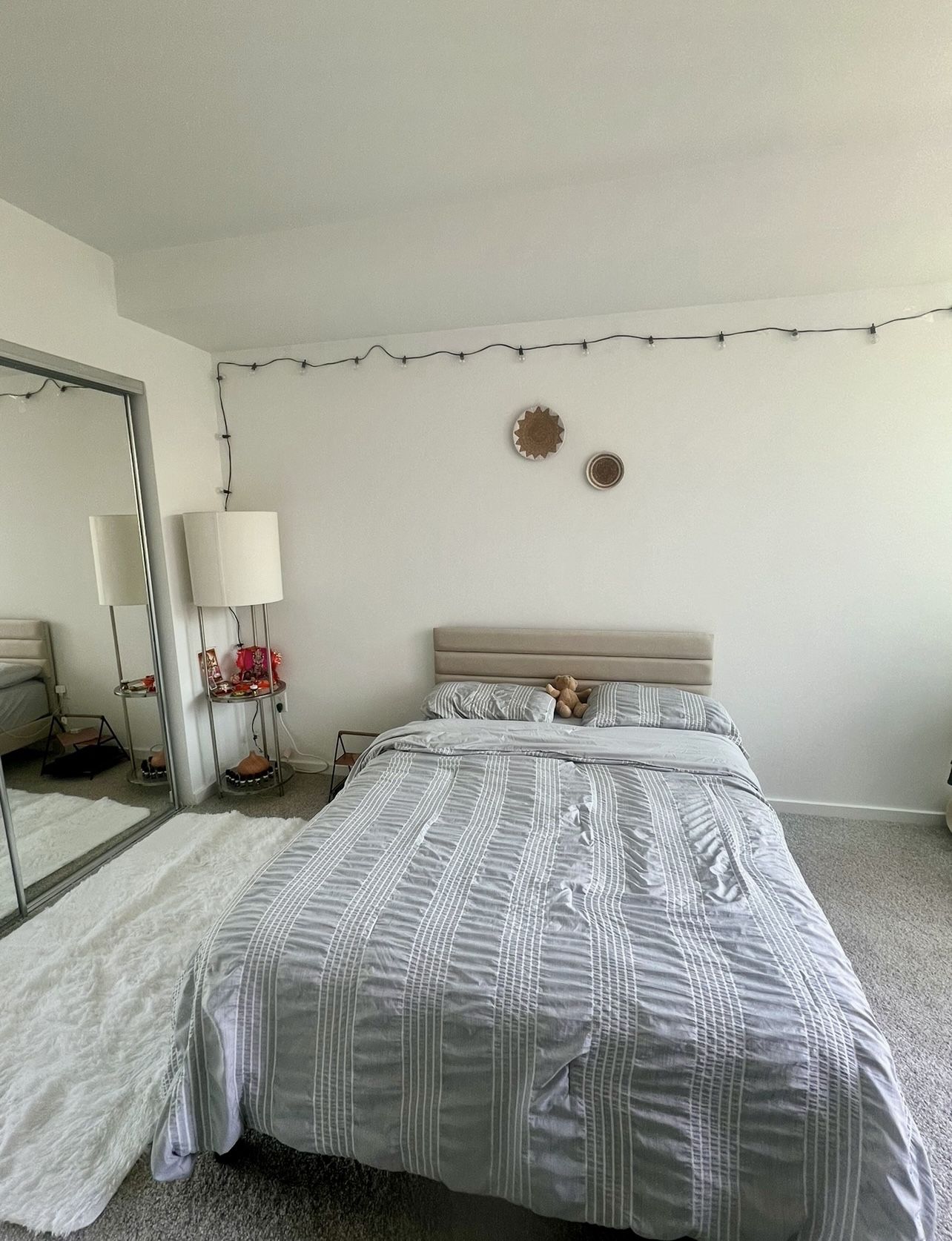 Full Mattress And frame With Pillows And Comforter