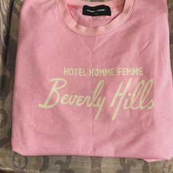 50$ OFF BRAND NEW HOTEL HOMME FEMME PINK SIZE M-L TSHIRT