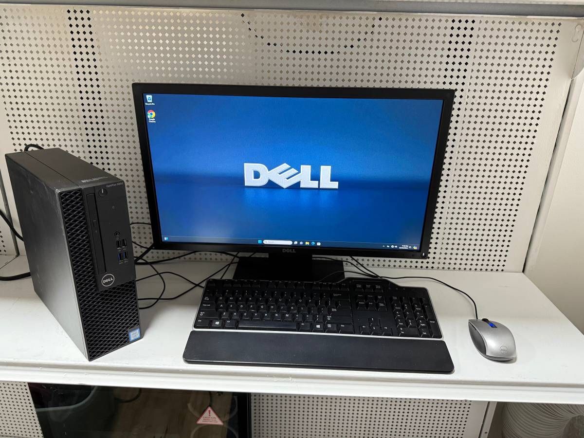 DELL desktop i7 processor comes with monitor keyboard and mouse