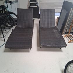 Balencia Chaise Lounge Chairs Pair