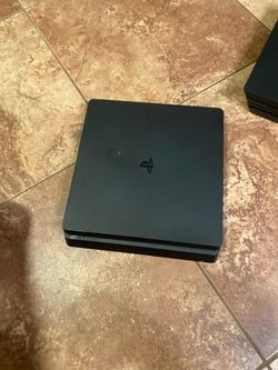 PS4 Pro Slim CUH-2215B (1 controller, Madden 26)