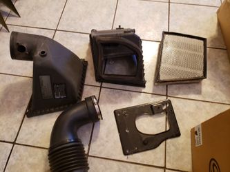 2011 GMC 2500 OEM Air Intake