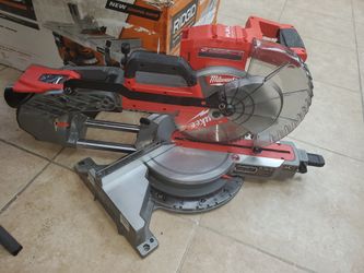 Milwaukee Fuel m18 10" sliding miter saw 260$