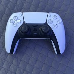 PS5 controller (basic white)
