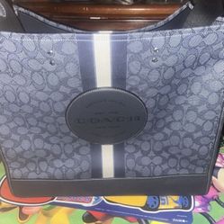Coach Dempsey Tote 40 bag 