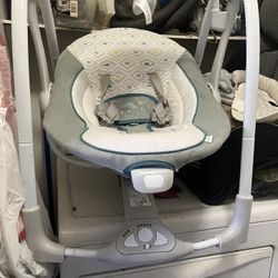 Newborn / Infant Swing