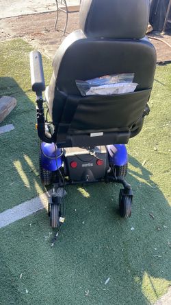 Merits vision sport lift wheel chair seat lift works well