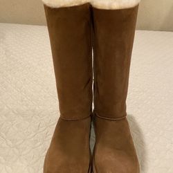 UGG NEW BOOTS SIZE 9